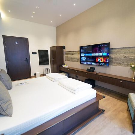 Central Bed & Breakfast โกลกาตา ภายนอก รูปภาพ