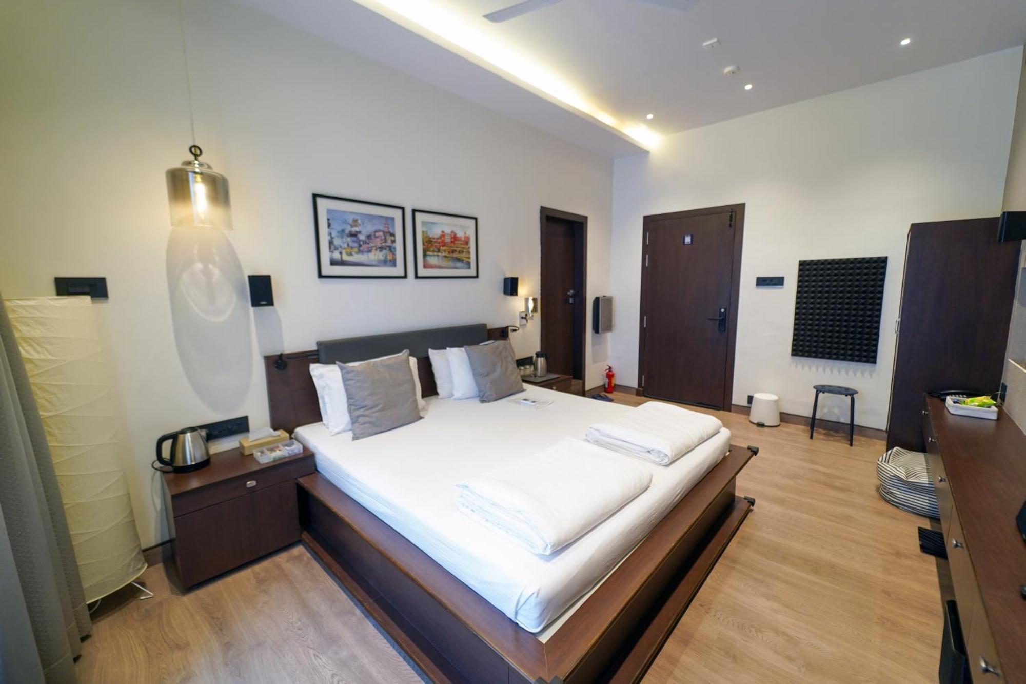 Central Bed & Breakfast โกลกาตา ภายนอก รูปภาพ