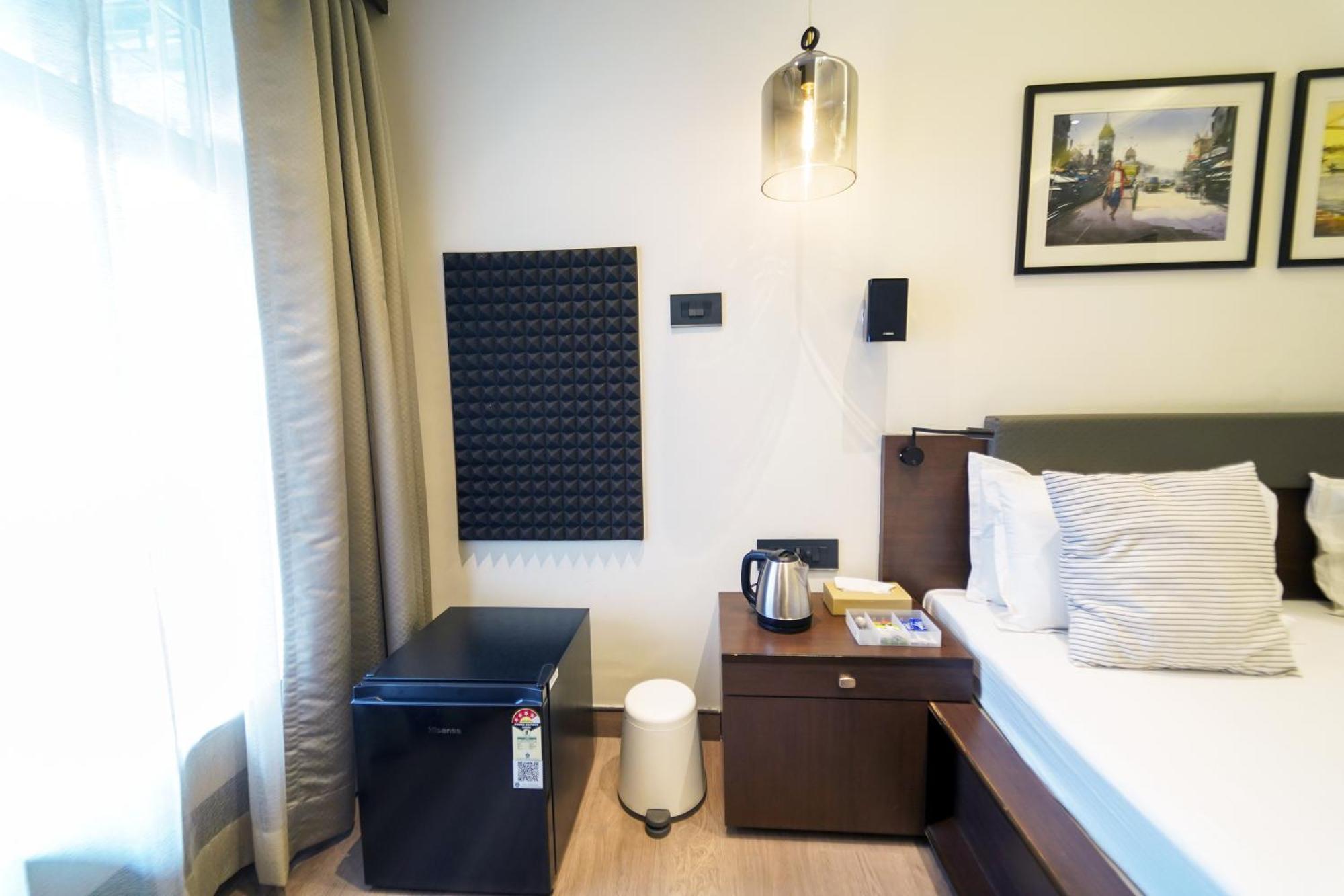 Central Bed & Breakfast โกลกาตา ภายนอก รูปภาพ