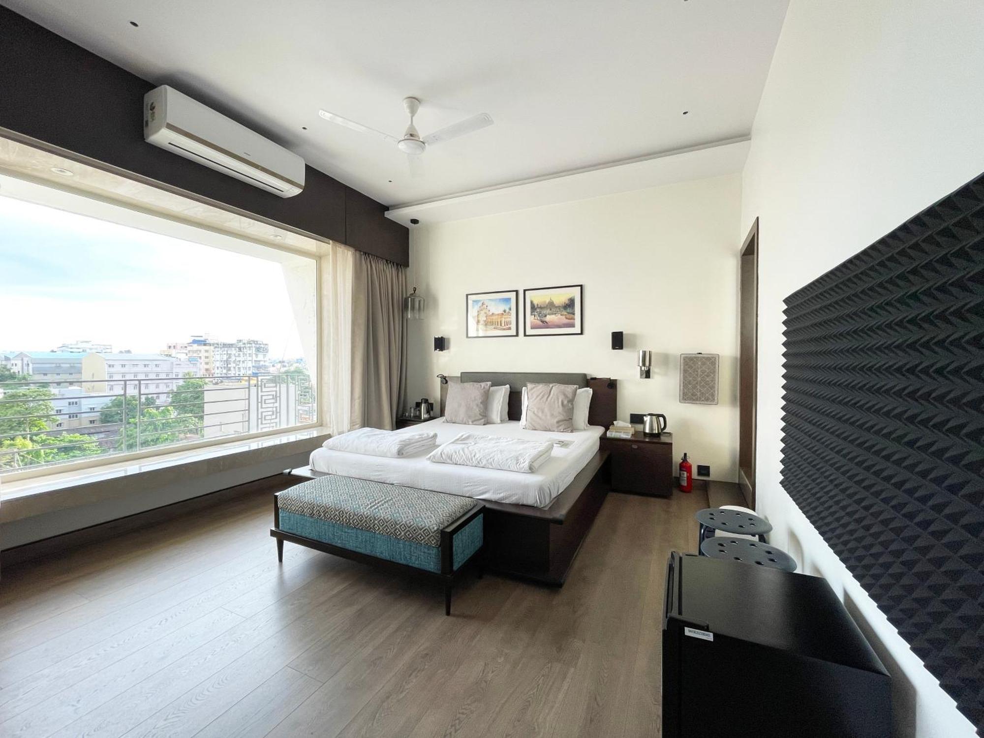 Central Bed & Breakfast โกลกาตา ภายนอก รูปภาพ
